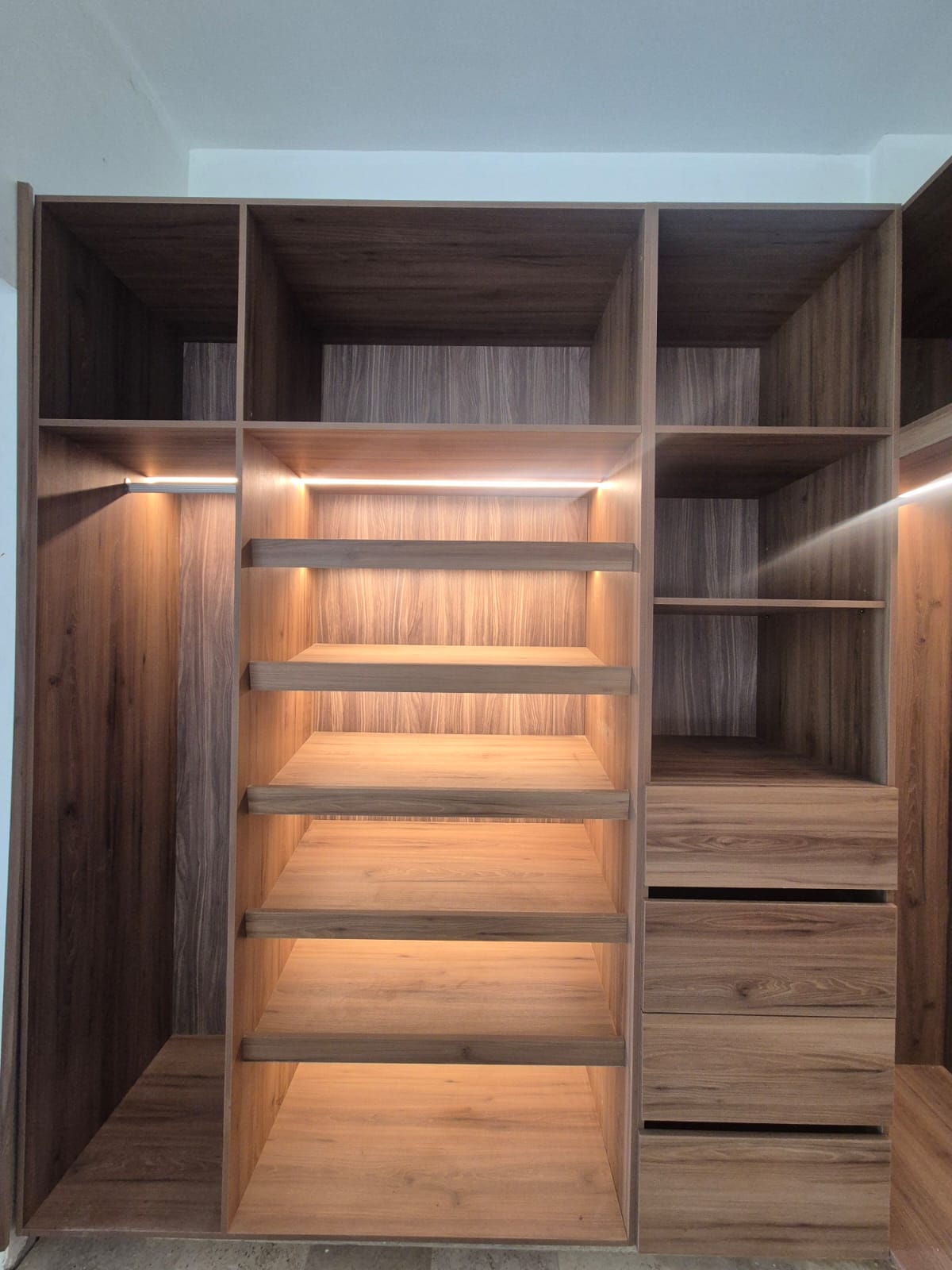 Closet premium con acabados finos